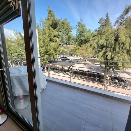 Cozy Apartment In Front Of The Park 아테네 외부 사진