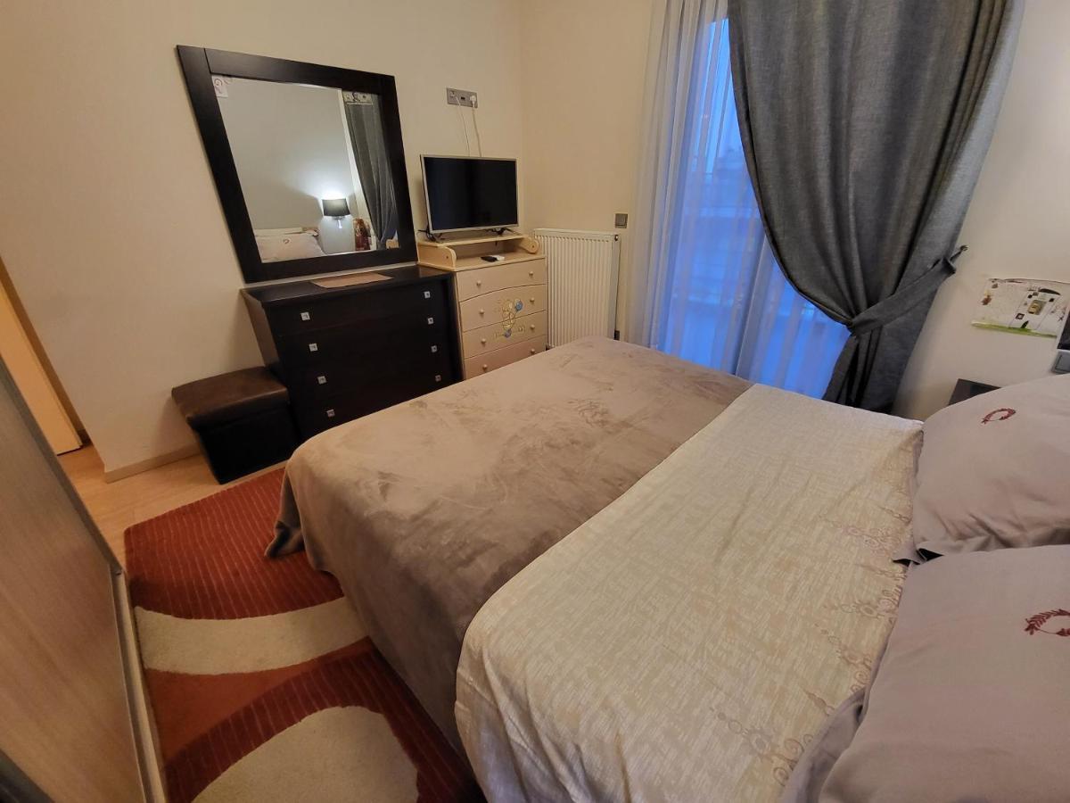 Cozy Apartment In Front Of The Park 아테네 외부 사진